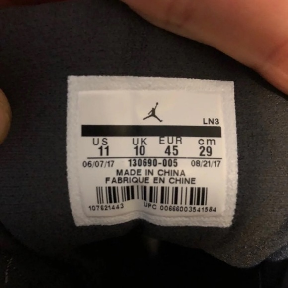 Air Jordan - Picture 6 of 8